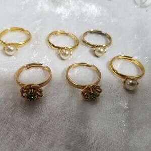 Six adjustable Sarah Cov rings 1.1441